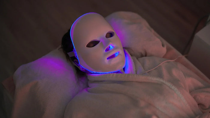 Blue Light Therapy Benefits: What It Does for Acne, Sun Damage, and Skin