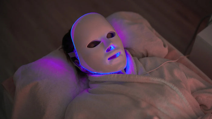 Blue Light Therapy Benefits: What It Does for Acne, Sun Damage, and Skin